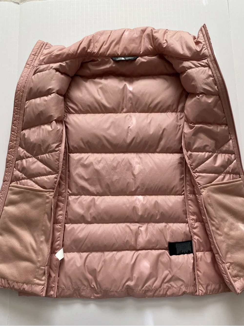 The North Face 550 Women's Light Pink Quilted Insulated Vest Size M Barely Used